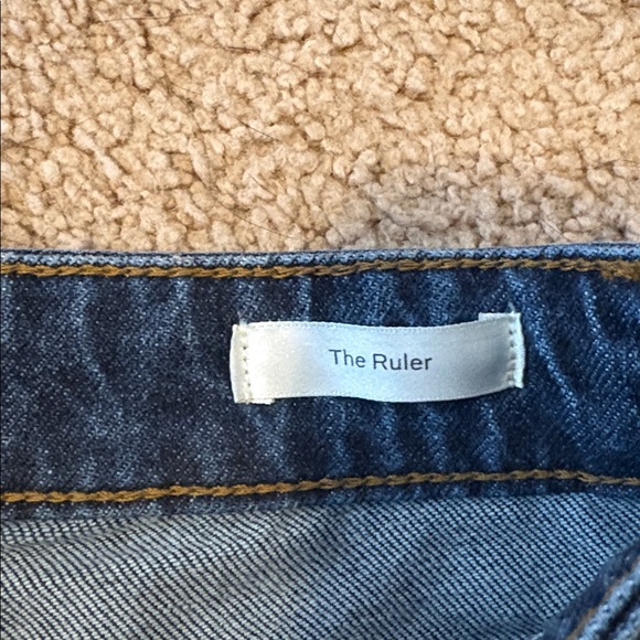 Frame The Ruler Jeans - Picture 3 of 5